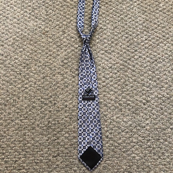 Tie - Picture 2 of 4